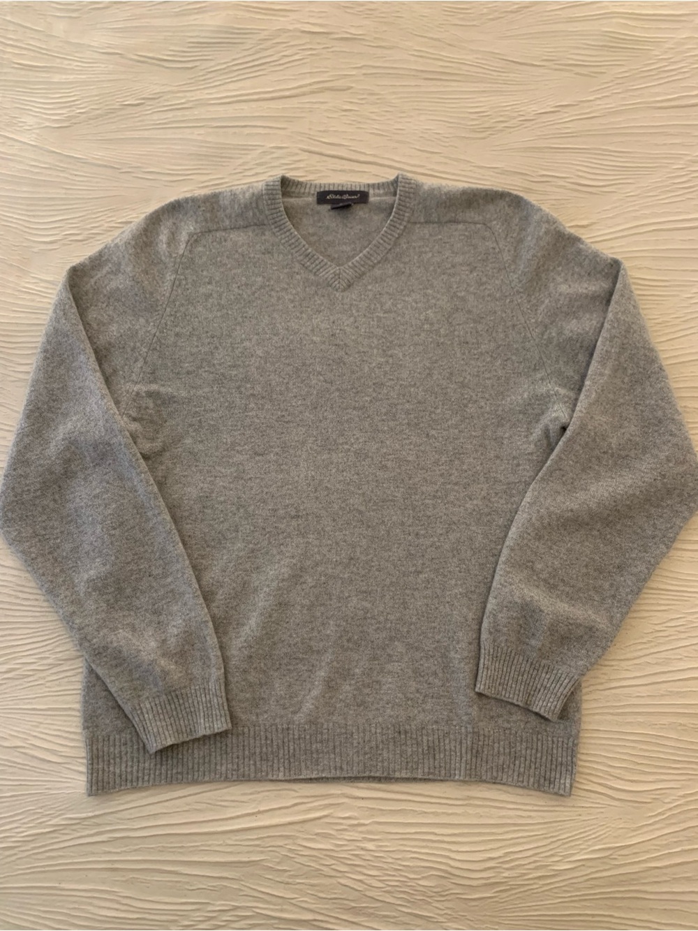 Eddie Bauer 100% Cashmere Gray V-Neck Sweater, size Medium